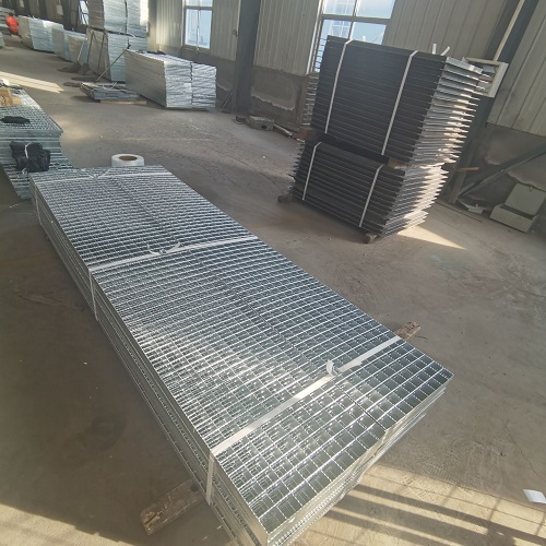 镀锌钢格栅板恶劣环境下的表现