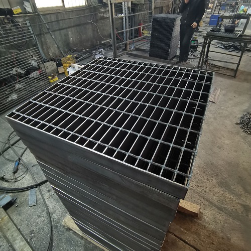 高空塔架平台钢格栅板技术揭秘