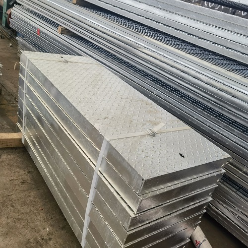 钢格板在平台中的应用与耐用性优势