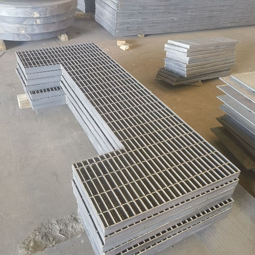 客户案例：某工厂因贪便宜买劣质钢格板，损失超百万！