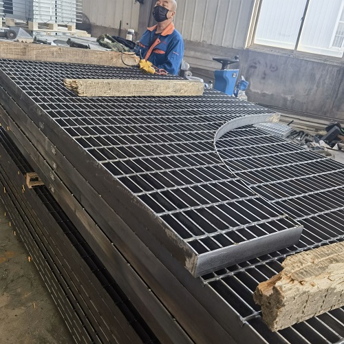 环保要求下，如何挑选符合标准的钢格栅产品？