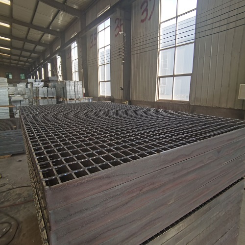 市政道路钢格栅：排水功能与耐用性的综合解决方案